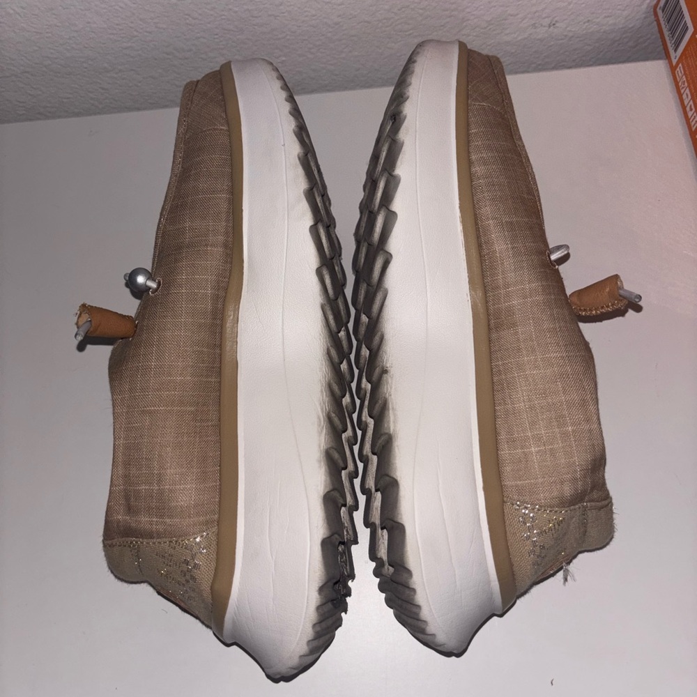 Hey Dude women Tan Casual Shoes 8 - Picture 4 of 5